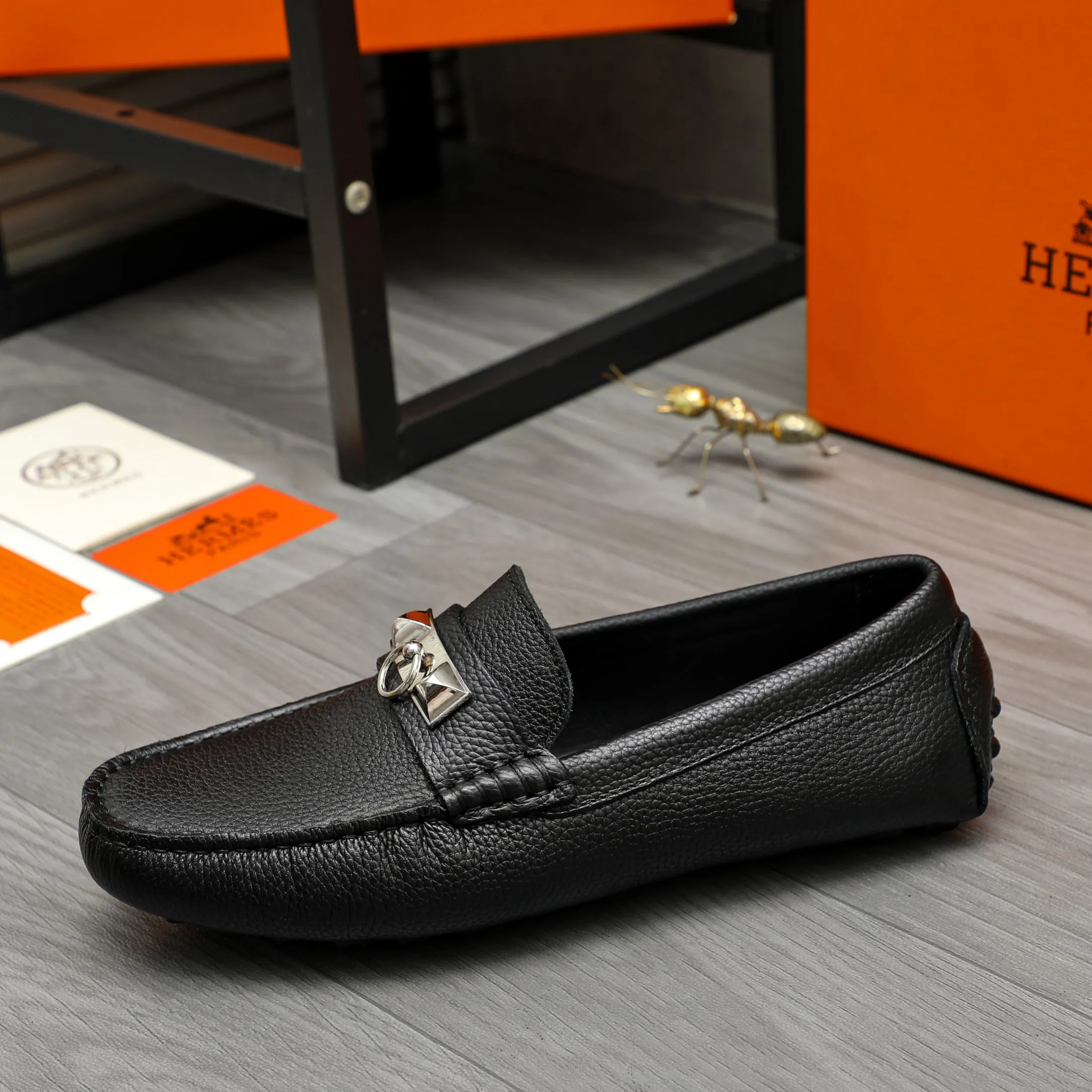 Men's shoes 💰420 Product trademark: HERMES "Hermes" casual slip-on shoes Regular size: 38-46 (45.46 custom-made, non-returnable) Product materials: Selected pebbled cowhide upper, sheepskin lining, non-slip bean outsole